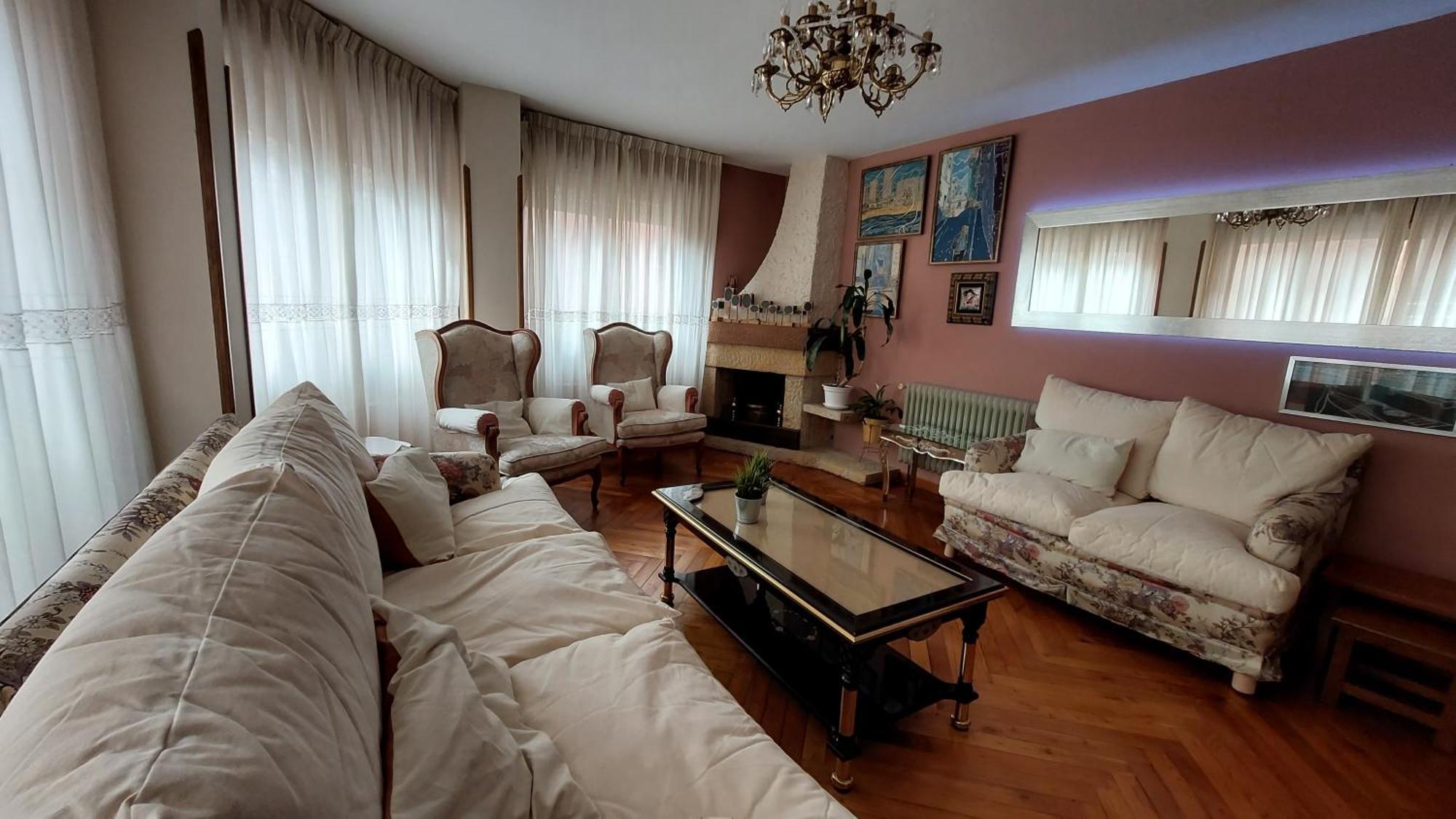 Villa Isabel 2 Llaves Arriondas Rum bild